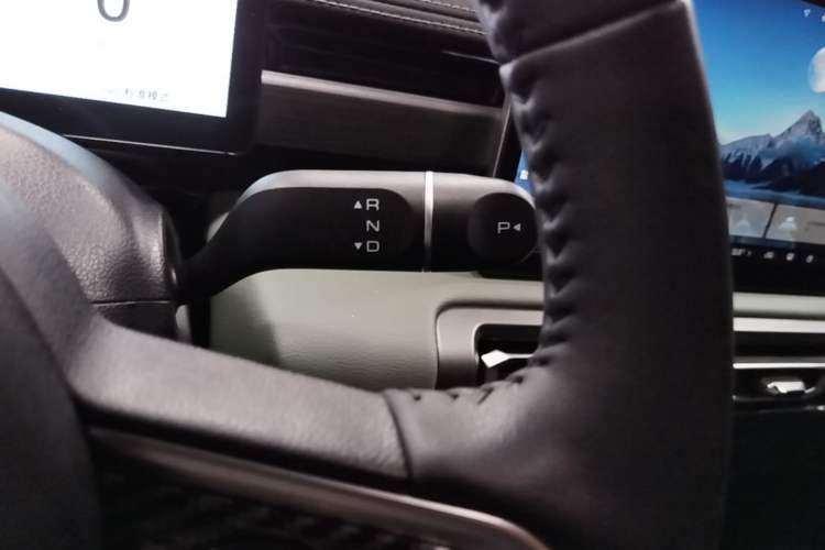 Used Baojun Spark EUV 2024 Prestige Edition 4 Seats Gear Lever