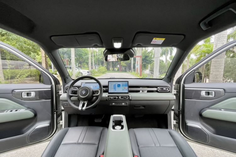 Used Baojun Spark EUV 2024 Prestige Edition 4 Seats Interior 1