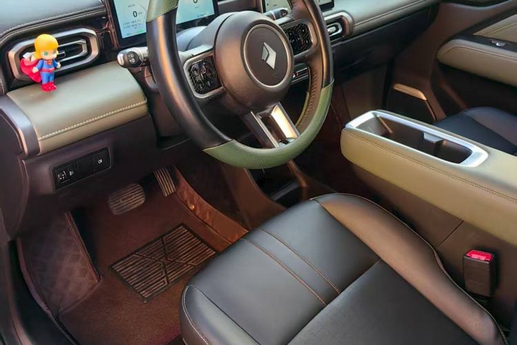 Used Baojun Spark EUV 2024 Flagship Edition 4 Seats Interior 5