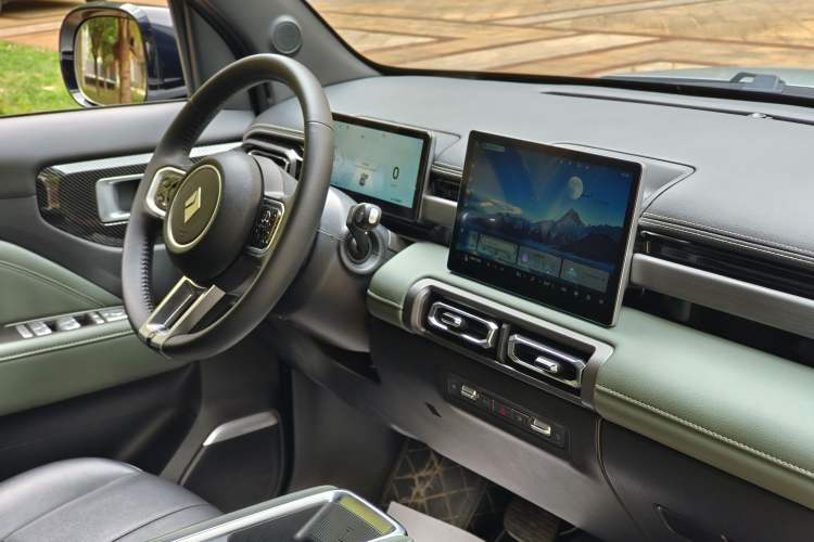 Used Baojun Spark EUV 2024 Prestige Edition 4 Seats Interior 7