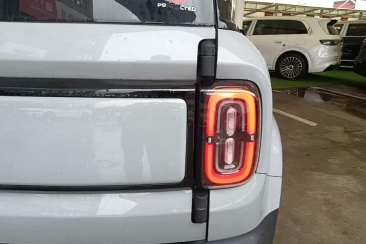 Used Baojun Spark EUV 2024 Flagship Edition 4 Seats Right Rear Taillight