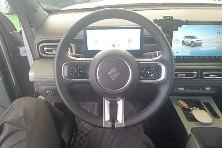 Used Baojun Spark EUV 2024 Flagship Edition 4 Seats Steering Wheel