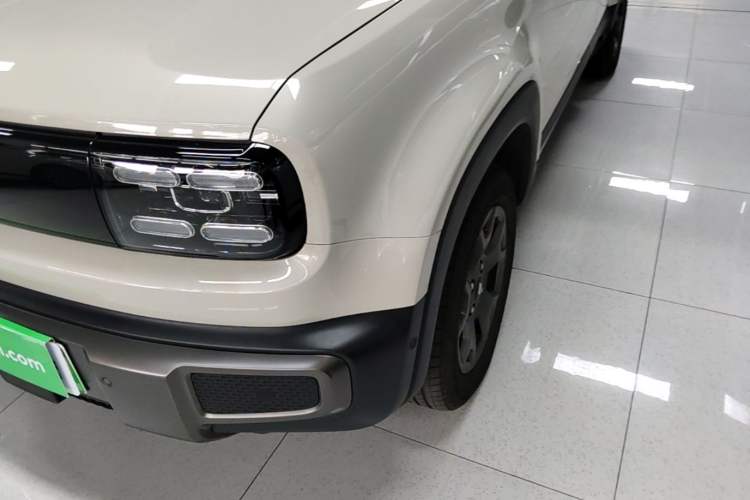 Used Baojun Spark EUV 2024 Prestige Edition 4 Seats Left Front Headlight