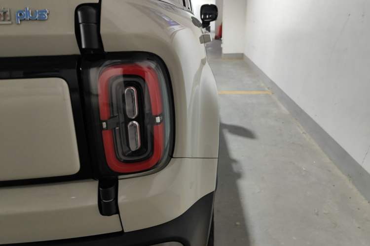 Used Baojun Spark EUV 2024 Flagship Edition 4 Seats Right Rear Taillight