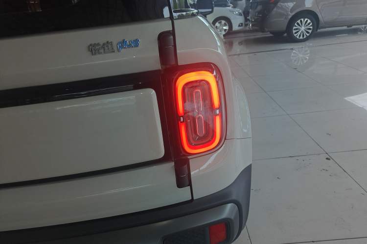 Used Baojun Spark EUV 2024 Prestige Edition 4 Seats Right Rear Taillight