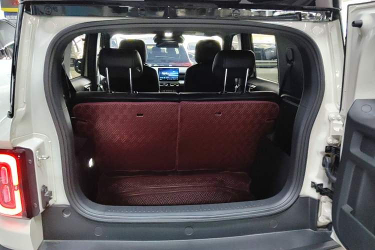 Used Baojun Spark EUV 2024 Prestige Edition 4 Seats Trunk
