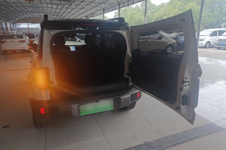 Used Baojun Spark EUV 2024 Prestige Edition 4 Seats Trunk