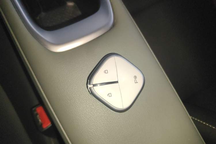 Used Baojun Spark EUV 2024 Flagship Edition 4 Seats Vehicle Key