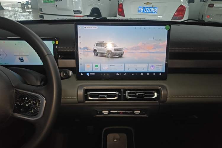Used Baojun Spark EUV 2025 Flagship Edition 5 Seats Audio And AC Panel
