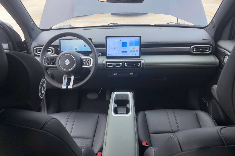Used Baojun Spark EUV 2025 Flagship Edition 5 Seats Center Console
