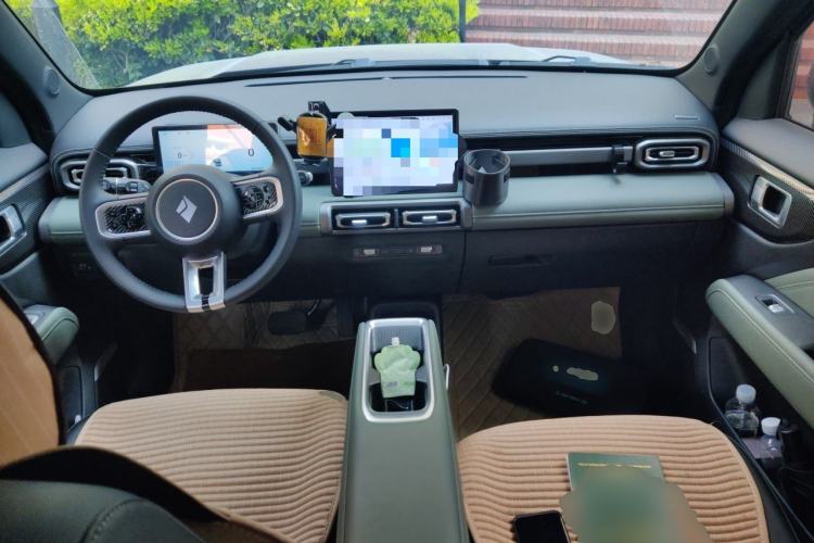 Used Baojun Spark EUV 2025 Flagship Edition 5 Seats Center Console