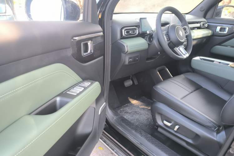 Used Baojun Spark EUV 2025 Flagship Edition 5 Seats Driver Seat