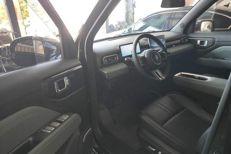 Used Baojun Spark EUV 2025 Flagship Edition 5 Seats Driver Seat