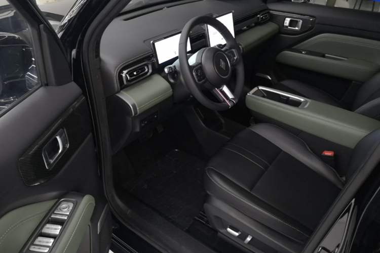 Used Baojun Spark EUV 2025 Flagship Edition 5 Seats Driver Seat