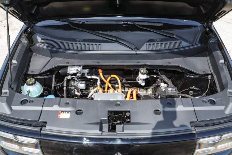 Used Baojun Spark EUV 2025 Flagship Edition 5 Seats Engine Bay