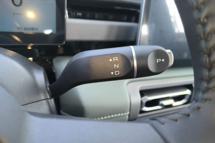 Used Baojun Spark EUV 2025 Flagship Edition 5 Seats Gear Lever