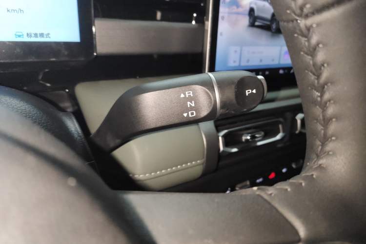 Used Baojun Spark EUV 2025 Flagship Edition 5 Seats Gear Lever