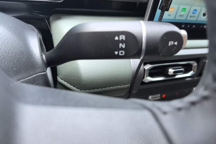 Used Baojun Spark EUV 2025 Smart Luxury Edition 5 Seats Gear Lever
