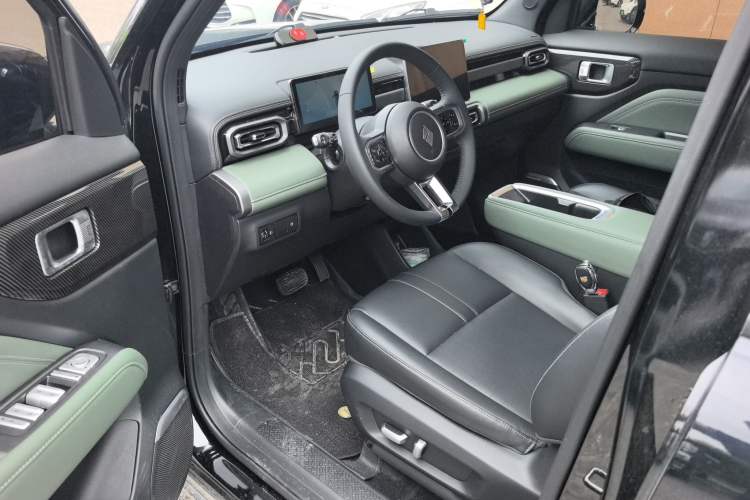 Used Baojun Spark EUV 2025 Flagship Edition 5 Seats Interior 2