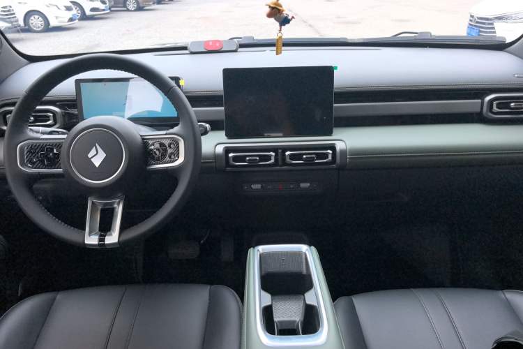 Used Baojun Spark EUV 2025 Flagship Edition 5 Seats Interior 3