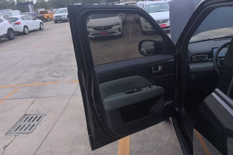 Used Baojun Spark EUV 2025 Flagship Edition 5 Seats Left Front Door Interior