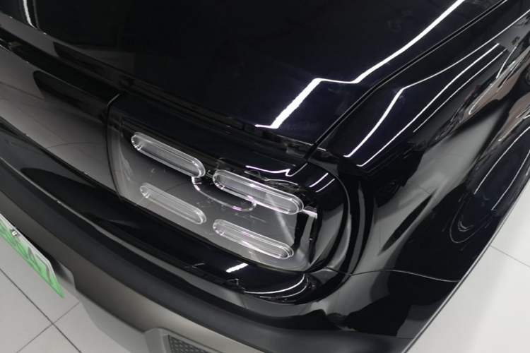 Used Baojun Spark EUV 2025 Flagship Edition 5 Seats Left Front Headlight