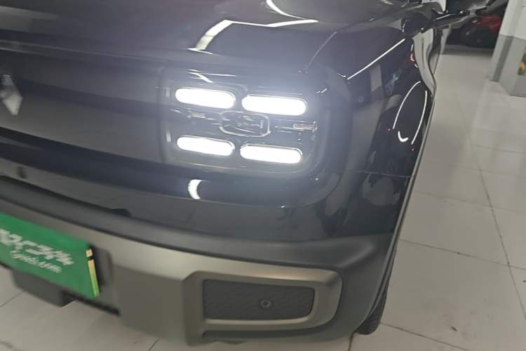 Used Baojun Spark EUV 2025 Flagship Edition 5 Seats Left Front Headlight