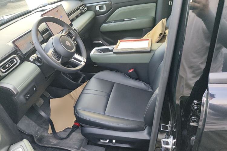 Used Baojun Spark EUV 2025 Flagship Edition 5 Seats Left Front Seat