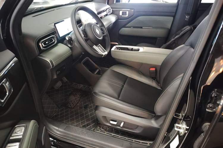 Used Baojun Spark EUV 2025 Flagship Edition 5 Seats Left Front Seat