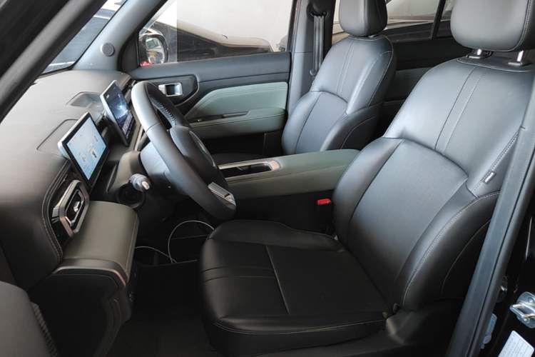Used Baojun Spark EUV 2025 Flagship Edition 5 Seats Left Front Seat