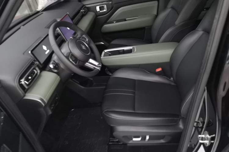 Used Baojun Spark EUV 2025 Flagship Edition 5 Seats Left Front Seat