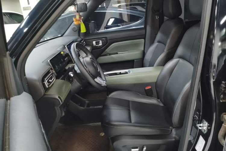 Used Baojun Spark EUV 2025 Flagship Edition 5 Seats Left Front Seat