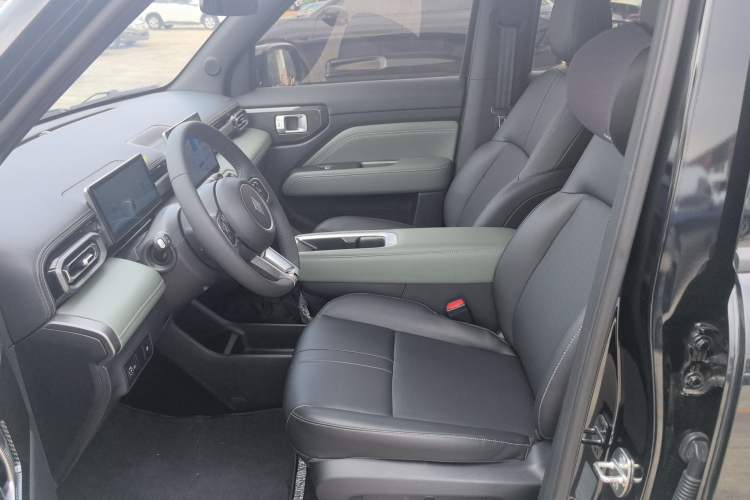 Used Baojun Spark EUV 2025 Flagship Edition 5 Seats Left Front Seat