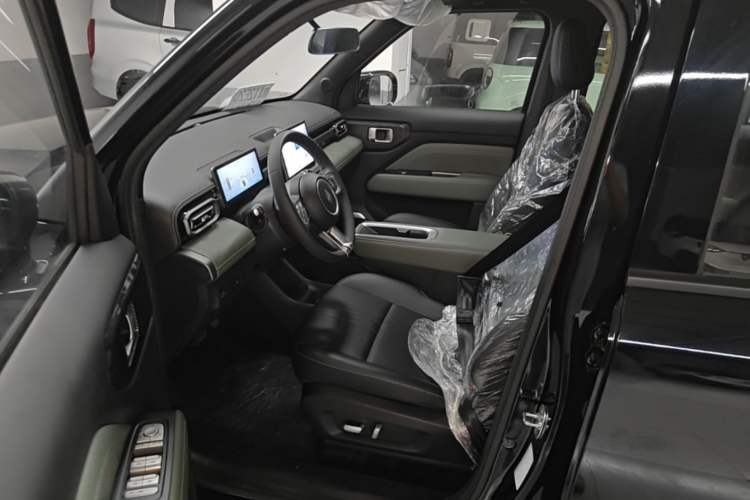 Used Baojun Spark EUV 2025 Flagship Edition 5 Seats Left Front Seat