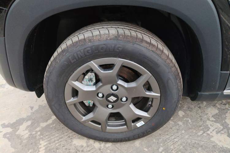 Used Baojun Spark EUV 2025 Flagship Edition 5 Seats Left Front Wheel Hub