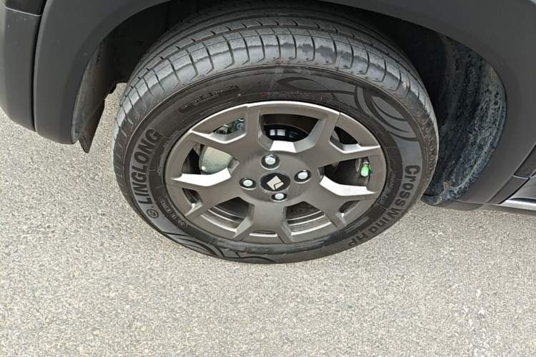 Used Baojun Spark EUV 2025 Flagship Edition 5 Seats Left Front Wheel Hub