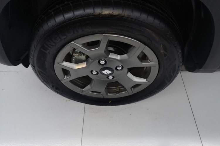 Used Baojun Spark EUV 2025 Flagship Edition 5 Seats Left Front Wheel Hub