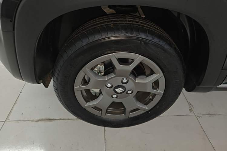 Used Baojun Spark EUV 2025 Flagship Edition 5 Seats Left Front Wheel Hub