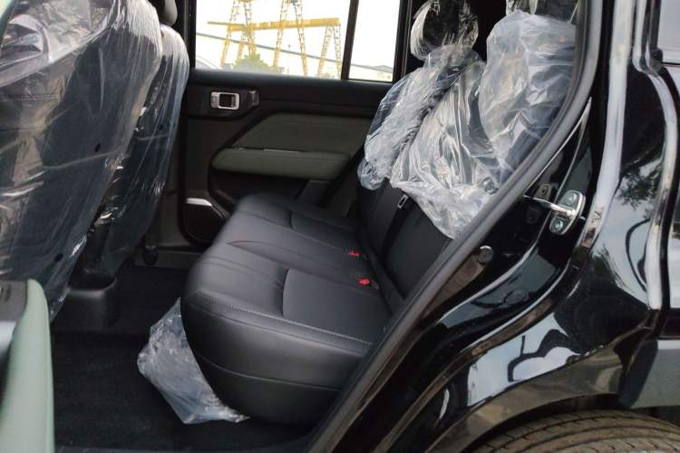 Used Baojun Spark EUV 2025 Flagship Edition 5 Seats Left Rear Seat