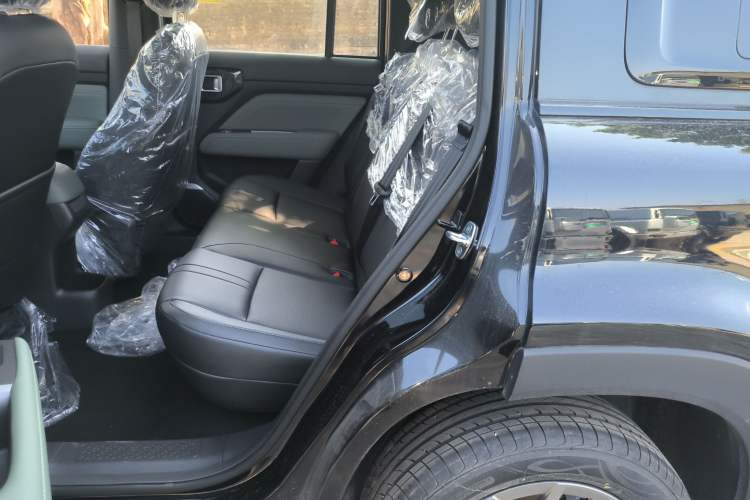 Used Baojun Spark EUV 2025 Flagship Edition 5 Seats Left Rear Seat