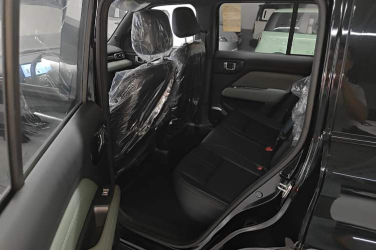 Used Baojun Spark EUV 2025 Flagship Edition 5 Seats Left Rear Seat