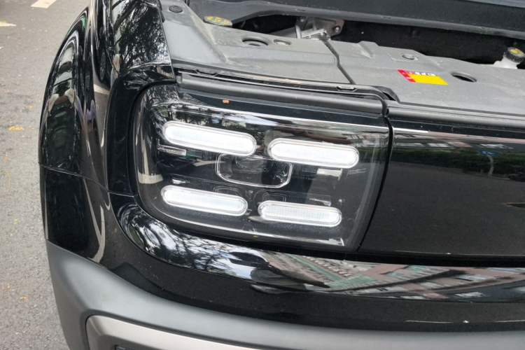 Used Baojun Spark EUV 2025 Smart Luxury Edition 5 Seats Right Front Headlight