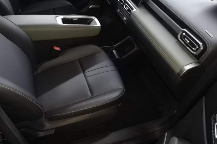 Used Baojun Spark EUV 2025 Flagship Edition 5 Seats Right Front Seat