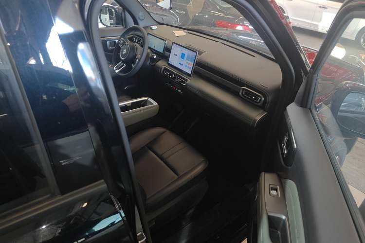 Used Baojun Spark EUV 2025 Flagship Edition 5 Seats Right Front Seat