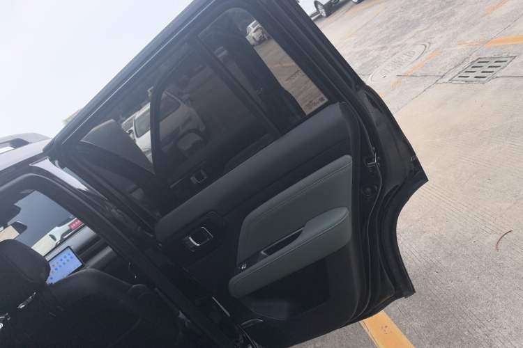Used Baojun Spark EUV 2025 Flagship Edition 5 Seats Right Rear Door Interior