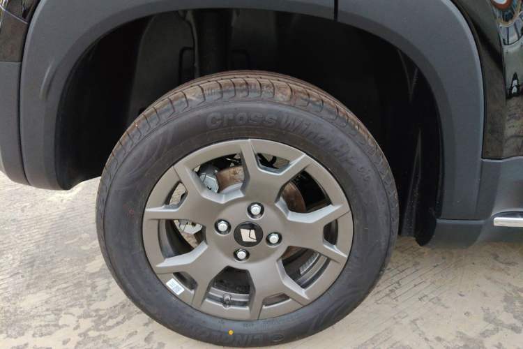 Used Baojun Spark EUV 2025 Flagship Edition 5 Seats Right Rear Wheel Hub