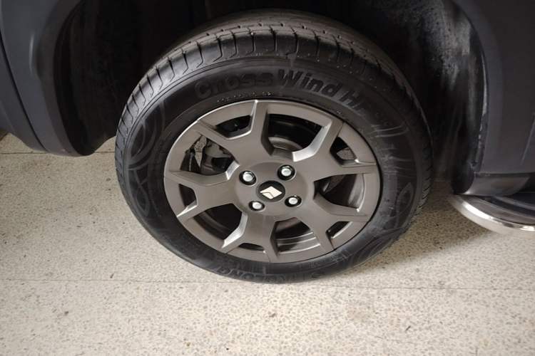 Used Baojun Spark EUV 2025 Flagship Edition 5 Seats Right Rear Wheel Hub