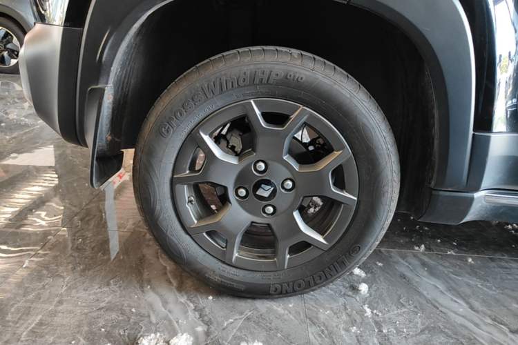 Used Baojun Spark EUV 2025 Flagship Edition 5 Seats Right Rear Wheel Hub