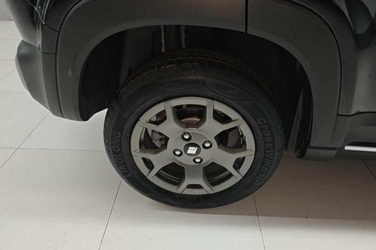 Used Baojun Spark EUV 2025 Flagship Edition 5 Seats Right Rear Wheel Hub