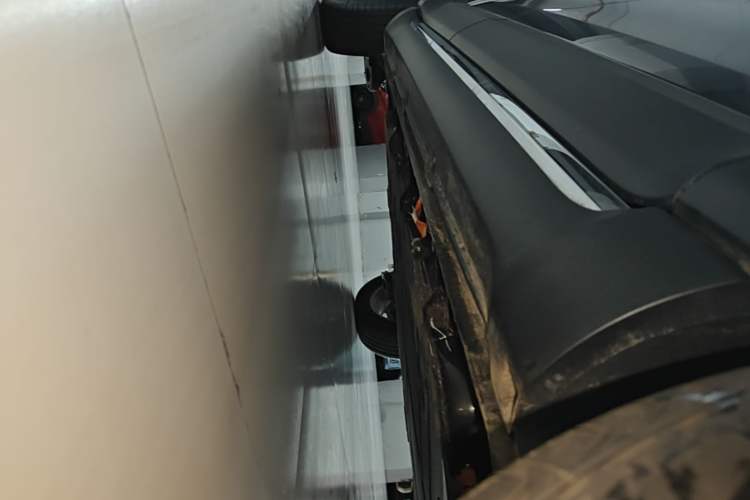 Used Baojun Spark EUV 2025 Flagship Edition 5 Seats Right Side Sill